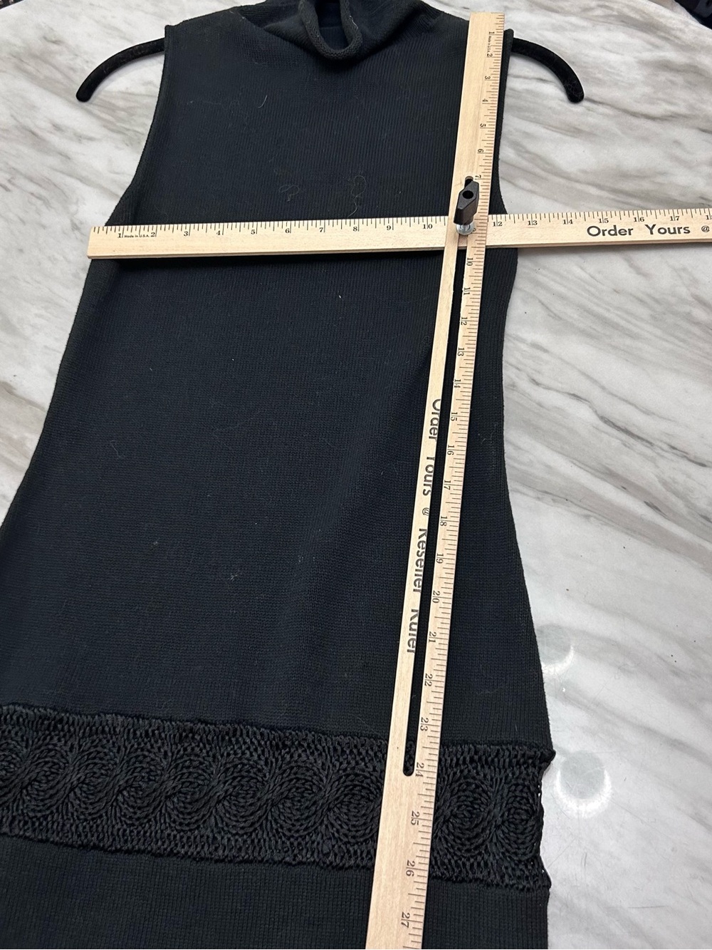 🖤MAKE OFFER🖤NWT vfish Black Sleeveless Turtleneck Midi Sweater Dress Large - Picture 4 of 7